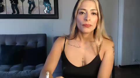 Lia Miller online show from 02/11/25, 12:05