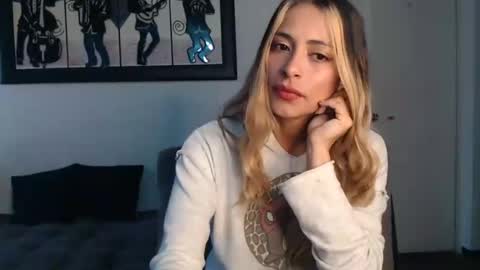 Lia Miller online show from 03/11/25, 11:55