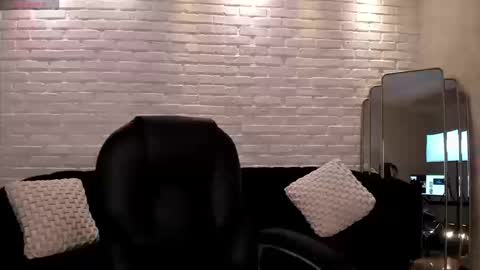 Liam online show from 09/17/25, 04:14