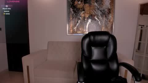 Liam online show from 10/08/25, 04:21