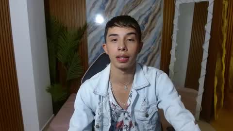 Snapshot of liammoon_tay chatting on 03/26/26, 05:35 liamm online show from 03/26/26, 05:35