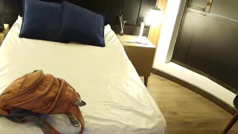 L I A M O N R O E online show from 03/23/26, 12:09