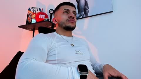 liam online show from 02/06/25, 10:26