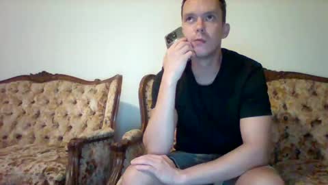 Snapshot of liamrosezn chatting on 03/07/25, 05:38 LiamRose online show from 03/07/25, 05:38