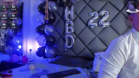 Liam  online show from 03/05/25, 08:42