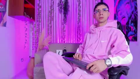 Snapshot of liamvegaa_ chatting on 02/21/26, 09:38 Liam online show from 02/21/26, 09:38