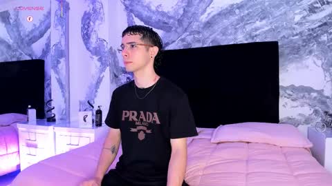 Snapshot of liamvegaa_ chatting on 03/03/26, 07:09 Liam online show from 03/03/26, 07:09