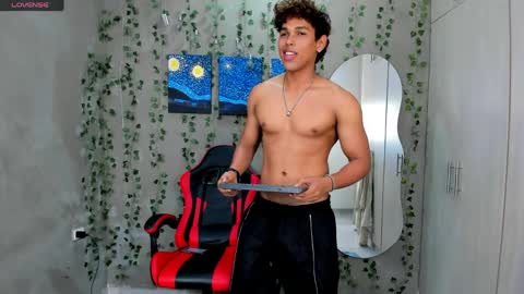 Snapshot of liamvibes212 chatting on 04/16/26, 01:12 liamvibes212 online show from 04/16/26, 01:12