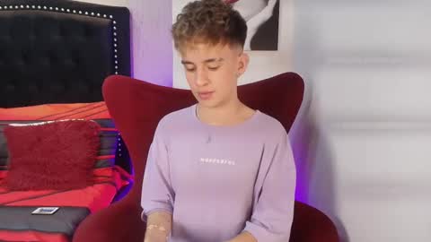 liam online show from 09/22/25, 04:36