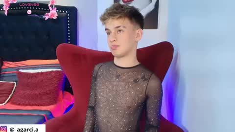 liam online show from 09/25/25, 04:49