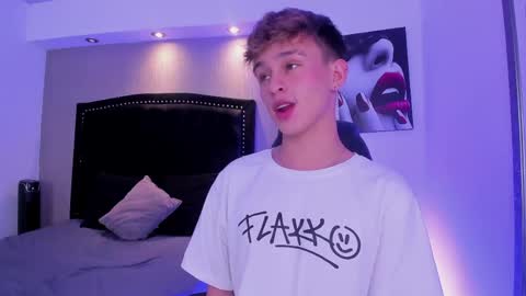 liam online show from 04/01/26, 04:46