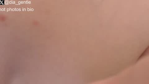 Dia and Julian online show from 12/24/24, 11:44