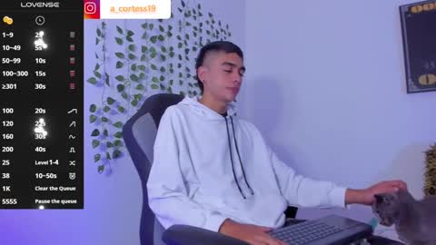 Snapshot of lian_23_ chatting on 01/21/25, 12:18    online show from 01/21/25, 12:18