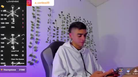 Snapshot of lian_23_ chatting on 01/21/25, 03:21    online show from 01/21/25, 03:21