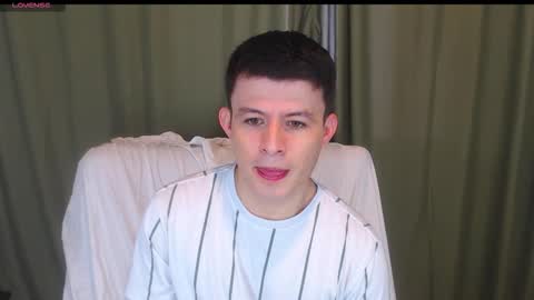 lian_eathan online show from 11/09/25, 05:44