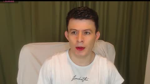 lian_eathan online show from 11/15/25, 09:54