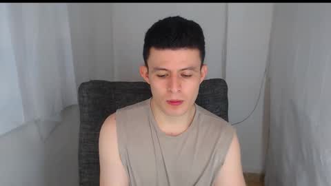 lian_eathan online show from 12/17/25, 02:28