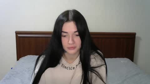 liana_diva online show from 01/25/25, 05:51