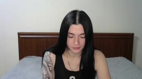 liana_diva online show from 02/19/25, 10:53