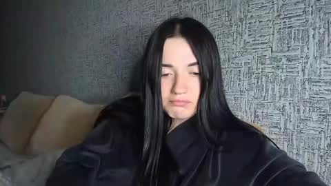 liana_diva online show from 03/19/26, 04:00