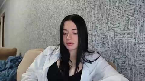 Snapshot of liana_diva chatting on 06/03/26, 06:02 liana_diva online show from 06/03/26, 06:02