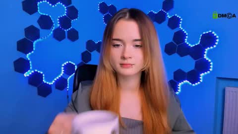 Little Liana  online show from 11/30/25, 08:13