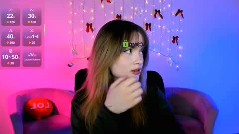 Little Liana  online show from 02/06/26, 08:12