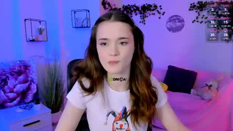 Snapshot of liana_kisses chatting on 06/26/26, 06:34 Little Liana online show from 06/26/26, 06:34