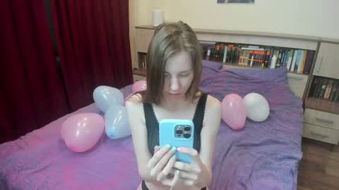 Snapshot of lianamiller88 chatting on 02/14/25, 07:33 lianamiller88 online show from 02/14/25, 07:33