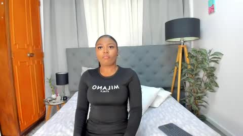 Lianasmith online show from 04/05/26, 01:52