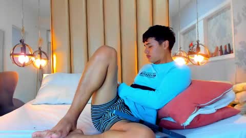 Lian  online show from 04/20/26, 04:15