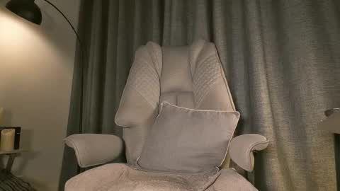 lianewhite online show from 02/25/26, 12:20