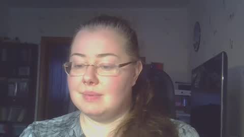 Snapshot of liaorgel chatting on 01/19/25, 12:17 liaorgel online show from 01/19/25, 12:17