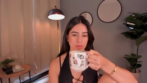 Lia online show from 12/17/24, 01:27