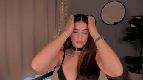 Lia online show from 09/15/25, 01:00