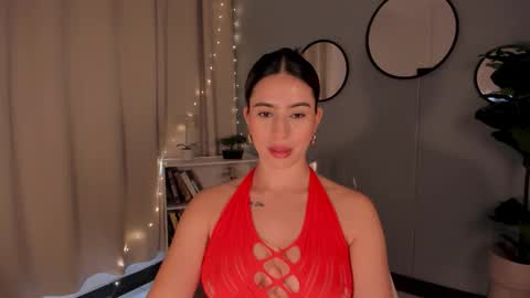 Lia online show from 09/16/25, 12:28