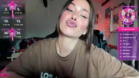Snapshot of liaquinn chatting on 10/22/25, 01:33 LiaQuinn online show from 10/22/25, 01:33