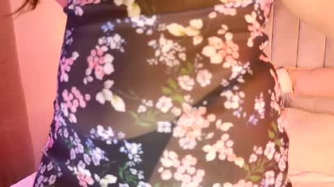 Snapshot of liarasol chatting on 07/10/26, 10:23 Liora online show from 07/10/26, 10:23