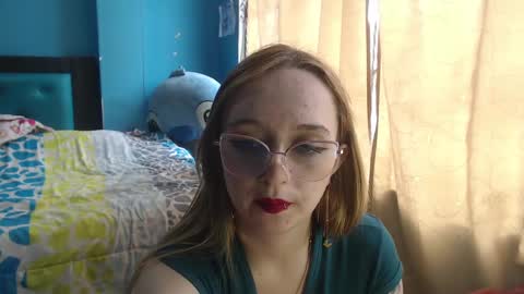 Lia Roberts online show from 02/01/25, 06:08