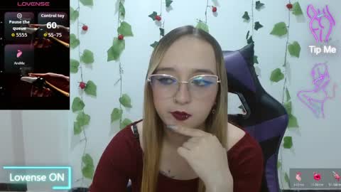 Lia Roberts online show from 04/08/26, 03:28