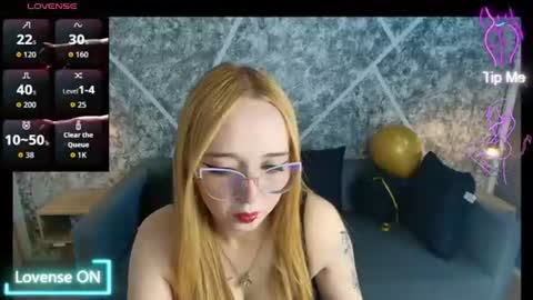Lia Roberts online show from 08/03/26, 02:00