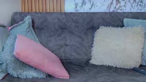 liaross online show from 10/04/25, 02:20