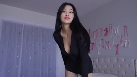 Lia online show from 05/17/26, 02:42