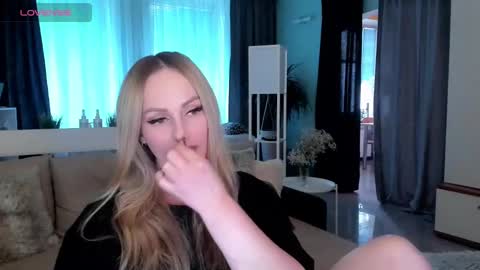 Snapshot of libby_nora chatting on 02/05/25, 01:22 Libby online show from 02/05/25, 01:22