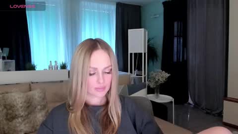 Snapshot of libby_nora chatting on 02/18/25, 02:38 Libby online show from 02/18/25, 02:38