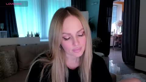 Snapshot of libby_nora chatting on 02/24/25, 02:15 Libby online show from 02/24/25, 02:15