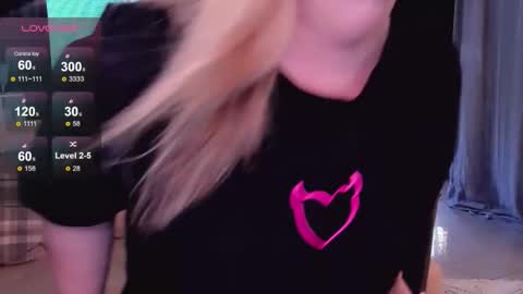 Snapshot of libby_nora chatting on 09/08/25, 02:38 Libby online show from 09/08/25, 02:38