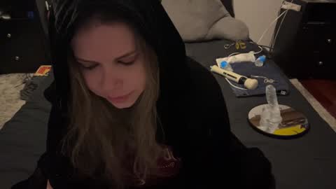 Libby Deetz online show from 12/09/24, 01:02