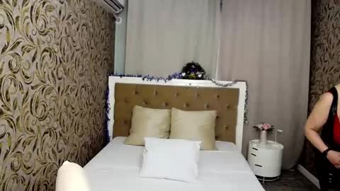 Snapshot of libely chatting on 12/27/24, 07:51 Libely online show from 12/27/24, 07:51