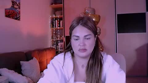 Snapshot of libra_mia chatting on 10/25/25, 05:15 libra_mia online show from 10/25/25, 05:15